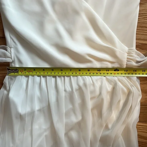 BNWT Ceremony by Joanne August Halter Wrap Chiffon Dress in Off-White size M - Picture 14 of 16
